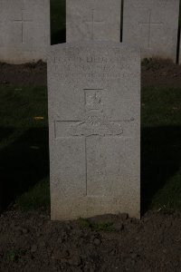 Lijssenthoek Military Cemetery - Shannon, R M