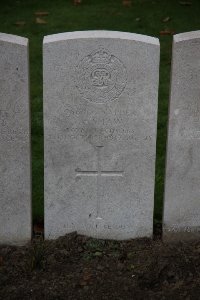 Lijssenthoek Military Cemetery - Shaw, Albert