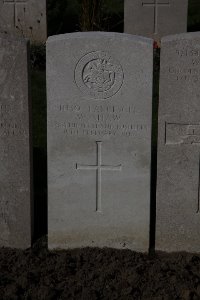 Lijssenthoek Military Cemetery - Shaw, W