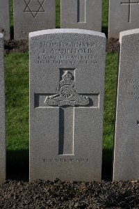 Lijssenthoek Military Cemetery - Shelford, Frank Albert
