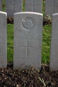 Lijssenthoek Military Cemetery - Shields, Thomas