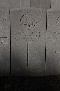 Lijssenthoek Military Cemetery - Shoesmith, W G