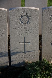 Lijssenthoek Military Cemetery - Short, J V