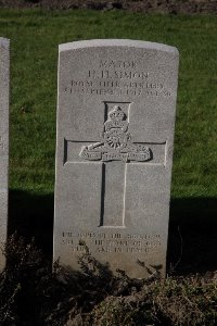 Lijssenthoek Military Cemetery - Simon, Heinrich Helmuth