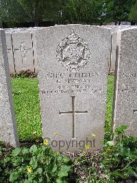 Lijssenthoek Military Cemetery - Simpson, G