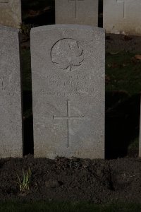 Lijssenthoek Military Cemetery - Simpson, W
