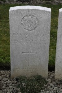 Lijssenthoek Military Cemetery - Sims, A C