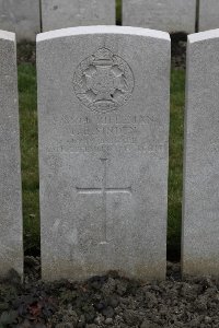 Lijssenthoek Military Cemetery - Sinden, Frank Edwin