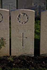 Lijssenthoek Military Cemetery - Skidmore, R