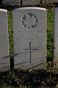 Lijssenthoek Military Cemetery - Slack, Francis Joseph