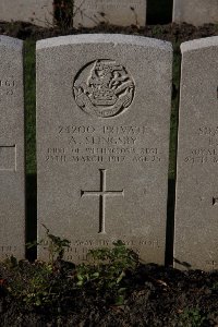 Lijssenthoek Military Cemetery - Slingsby, Arthur