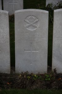 Lijssenthoek Military Cemetery - Sloper, J T