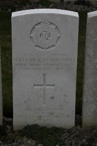 Lijssenthoek Military Cemetery - Smale, Frederick Doble