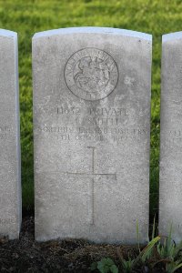 Lijssenthoek Military Cemetery - Smith, J C