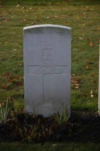 Lijssenthoek Military Cemetery - Smith, S T