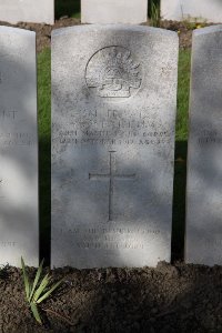 Lijssenthoek Military Cemetery - Sneath, William