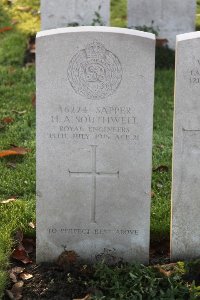 Lijssenthoek Military Cemetery - Southwell, Harry Asher