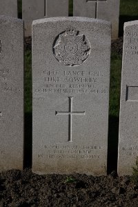 Lijssenthoek Military Cemetery - Sowerby, Luke