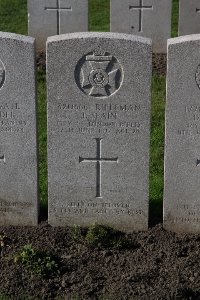 Lijssenthoek Military Cemetery - Spain, James