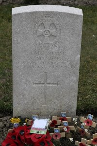 Lijssenthoek Military Cemetery - Spindler, Nellie