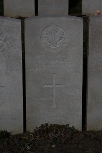 Lijssenthoek Military Cemetery - Stagles, William Robert