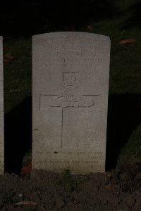 Lijssenthoek Military Cemetery - Statham, Arthur Thomas