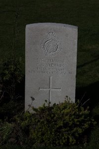 Lijssenthoek Military Cemetery - Stearns, Eric Gordon