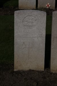 Lijssenthoek Military Cemetery - Steel, Albert Bernard