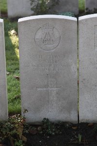 Lijssenthoek Military Cemetery - Steel, S