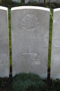 Lijssenthoek Military Cemetery - Stephens, J H