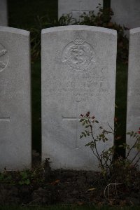 Lijssenthoek Military Cemetery - Stephens, J