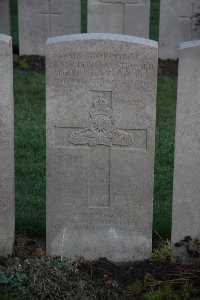 Lijssenthoek Military Cemetery - Steward, Frank Douglas