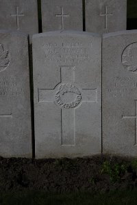 Lijssenthoek Military Cemetery - Stewart, George Lewis