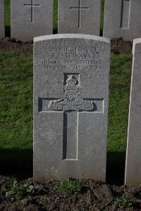 Lijssenthoek Military Cemetery - Stewart, Thomas