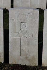 Lijssenthoek Military Cemetery - Stone, John