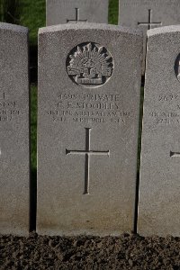 Lijssenthoek Military Cemetery - Stoodley, Carlton Frederick