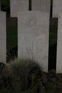 Lijssenthoek Military Cemetery - Storrier, J F