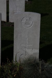 Lijssenthoek Military Cemetery - Stout, J
