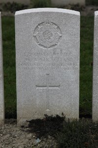 Lijssenthoek Military Cemetery - Strachan, W A