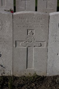 Lijssenthoek Military Cemetery - Stride, Leslie Caleb Roy