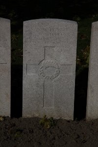 Lijssenthoek Military Cemetery - Stuart, A