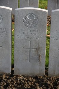 Lijssenthoek Military Cemetery - Stuart, D