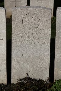 Lijssenthoek Military Cemetery - Sullivan, Thomas