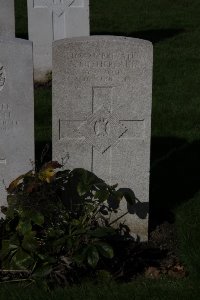 Lijssenthoek Military Cemetery - Sutherland, T
