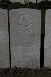 Lijssenthoek Military Cemetery - Sweeney, James Alexander