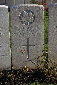Lijssenthoek Military Cemetery - Swift, F M