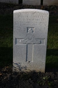 Lijssenthoek Military Cemetery - Swindley, Byron MacDonald