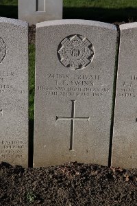 Lijssenthoek Military Cemetery - Swinn, T E