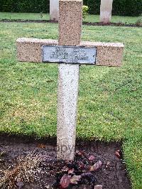 Lijssenthoek Military Cemetery - Tapin, 