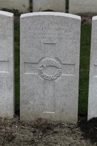 Lijssenthoek Military Cemetery - Tavendale, Lewis Alexander